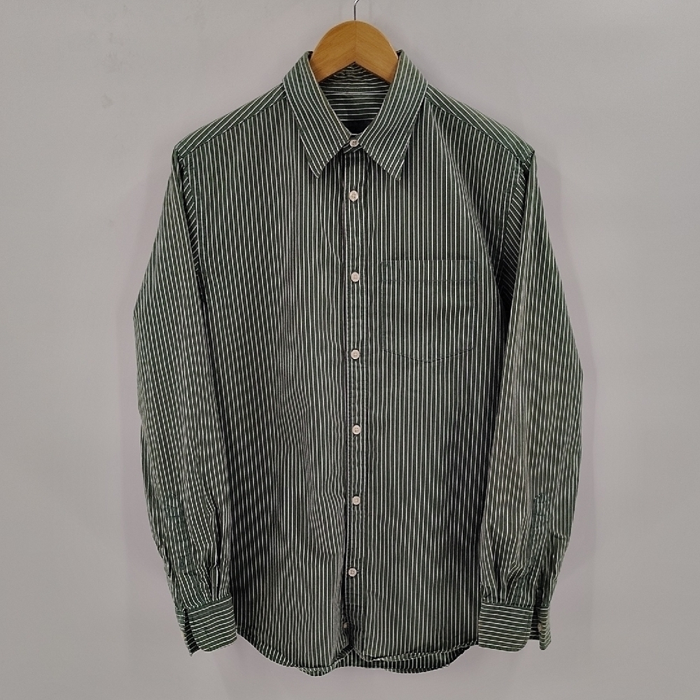 Old Navy button up size medium green with white stripe button down long sleeve